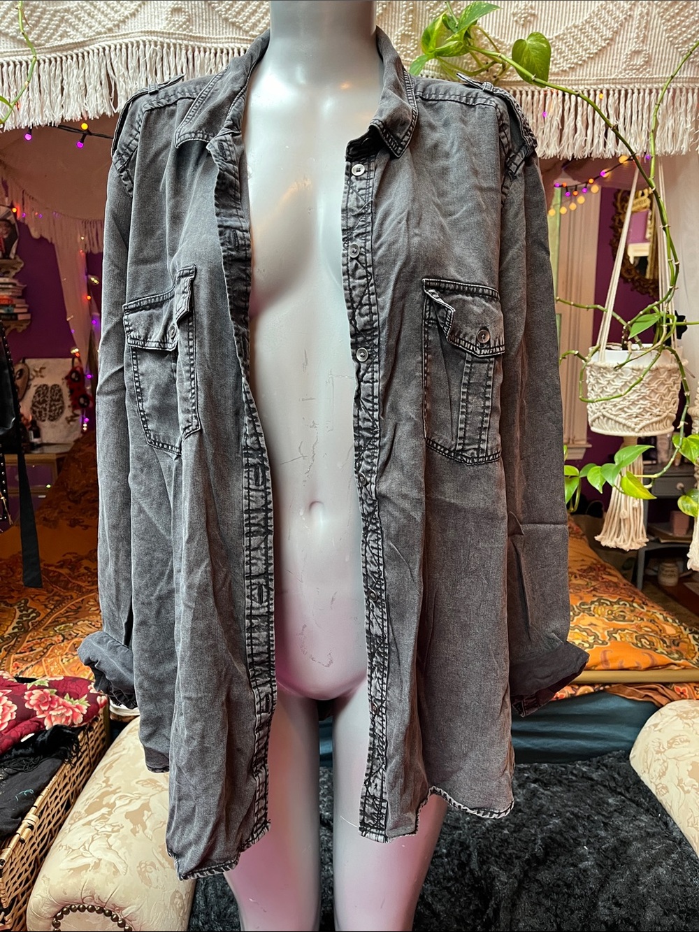 American Eagle boyfriend fit button down